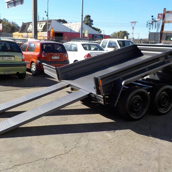 Newly Designed Trailers with Winch Lift Tippers GWT