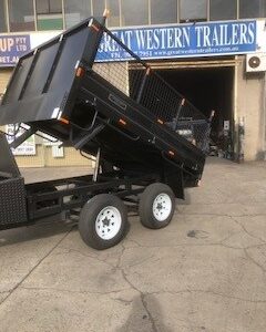 HYDRAULIC TIPPER MERCEDES TRAY 6